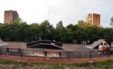 Уличный скейтпарк на Ленинском проспекте